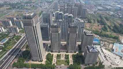 航拍湖北襄陽環球金融城 現代金融地標崛起